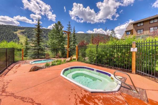 2 Bedroom Condo in Keystone within Walking Distance to Mountain House Base Area
