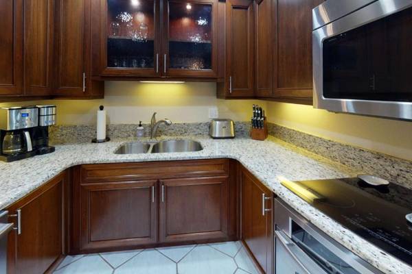 Harbor Towers 3rd Floor Bay Views