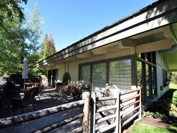 Saddle Rd Home - Private Home with a Great Yard and Sun Valley Resort Amenities