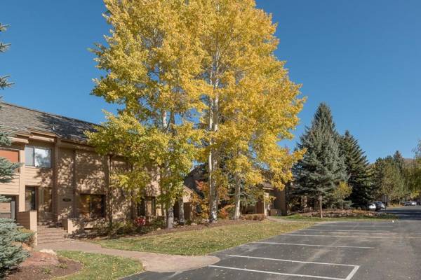 Snowcreek Condo 1579 -Sun Valley Resort Amenities Plus Hot Tub Onsite
