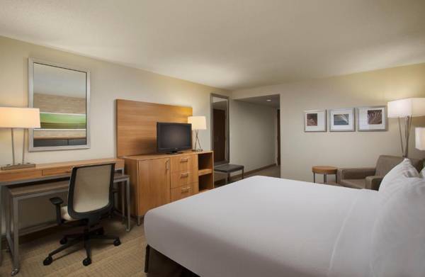 Workspace - Holiday Inn Grand Rapids-Airport an IHG Hotel