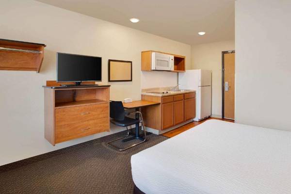 WoodSpring Suites Columbus North I-270