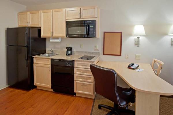 Workspace - Candlewood Suites Houston The Woodlands an IHG Hotel