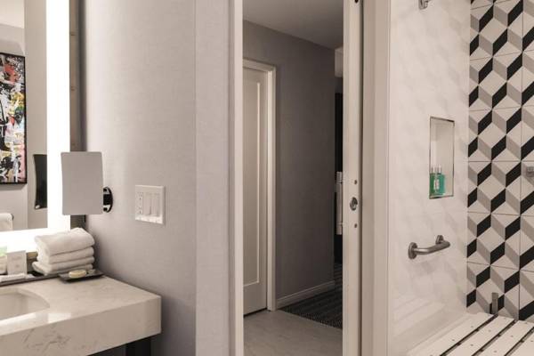 Montrose at Beverly Hills