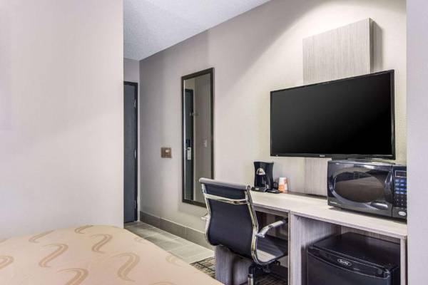 Workspace - Quality Inn & Suites Grove City-Outlet Mall