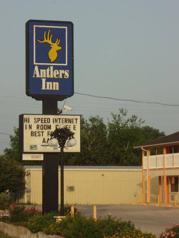 Antlers Inn Goliad