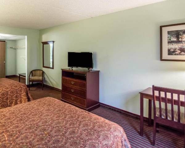Rodeway Inn Lakeville