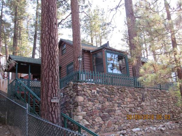 Apple Bear Cabin