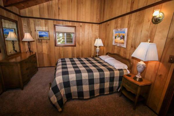Cabin Idle Ours-933 by Big Bear Vacations