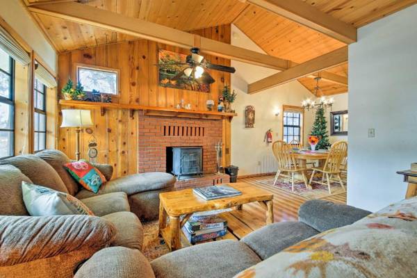 Big Bear Cabin with Deck and Hot Tub Near Resorts!