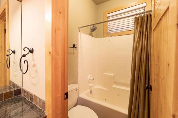 Grand Forest Lodge-1884 by Big Bear Vacations