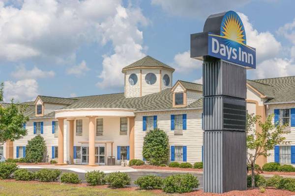 Days Inn by Wyndham Shallotte