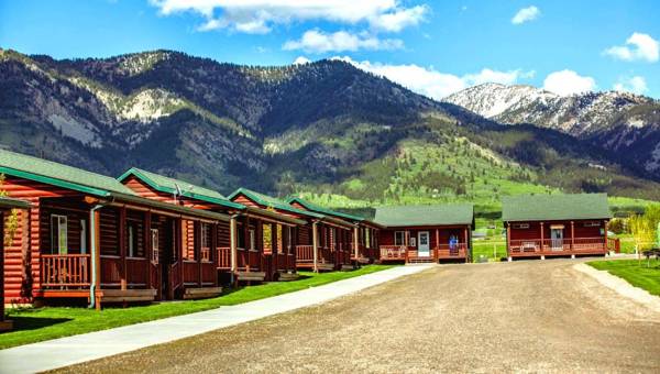 Wolf Den Log Cabin Motel and RV Park