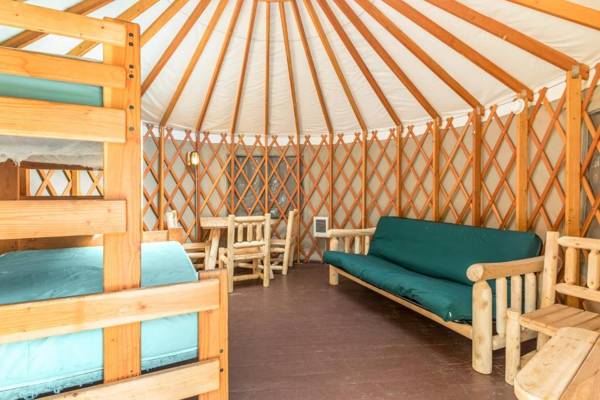 Mount Hood Village Premium Yurt 4