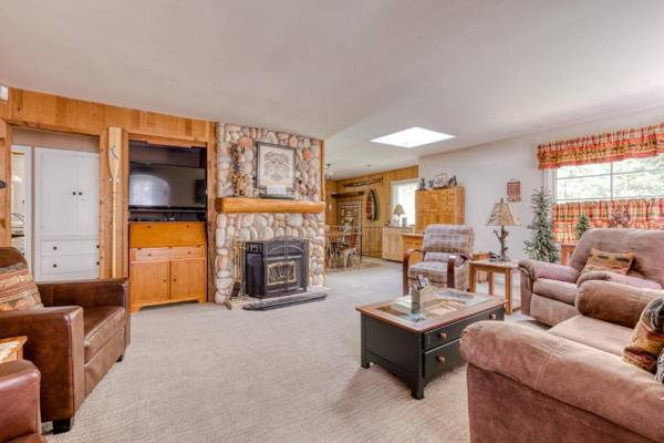 Barlow Creekside Lodge