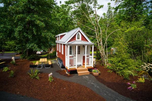 Mount Hood Village Scarlett Tiny House 3