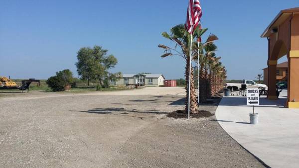 Texan Inn and Suites Tilden