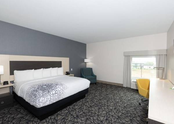 La Quinta Inn & Suites by Wyndham Shorewood