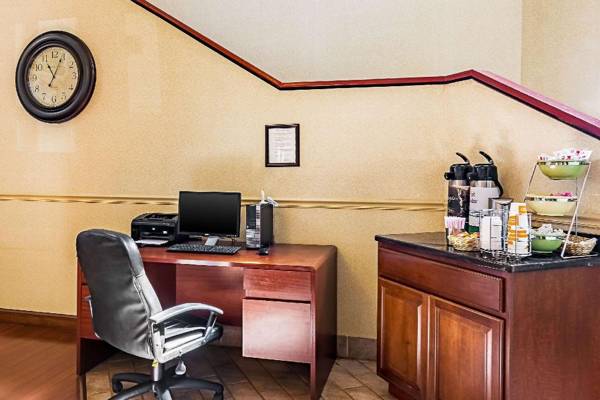 Workspace - Quality Inn Burkeville Hwy 360& 460