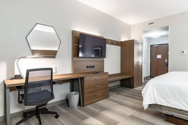 Workspace - Holiday Inn Express & Suites - Moundsville an IHG Hotel