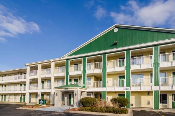 HomeTowne Studios by Red Roof Denver - Glendale/ Cherry Creek