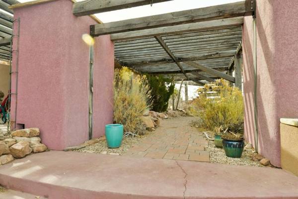 Grandview Studio - Breathtaking views in the foothills of the LaSal's