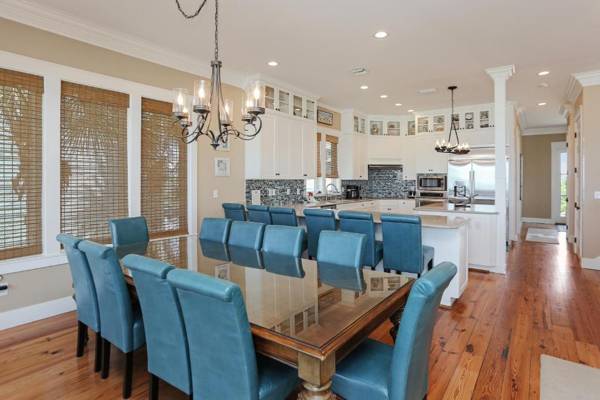 MoonStruck by Pristine Properties