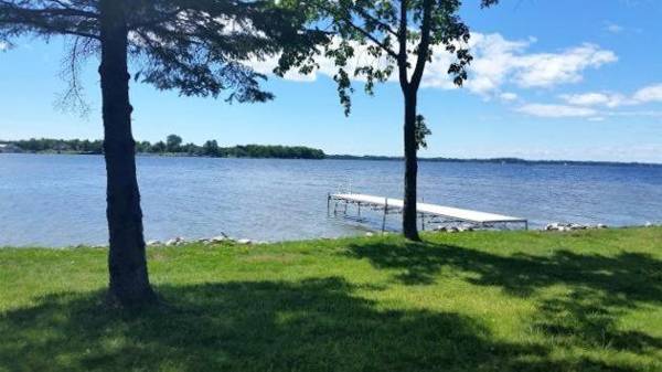 Eagle Point Cottage on Brevort Lake