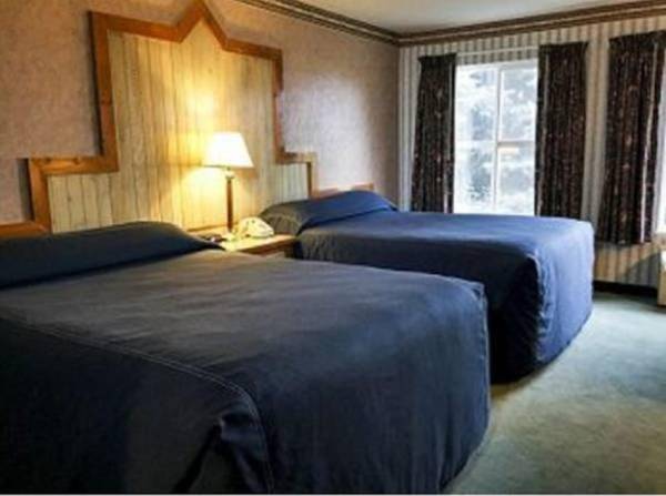 Cactus Petes Resort & Horseshu Hotel