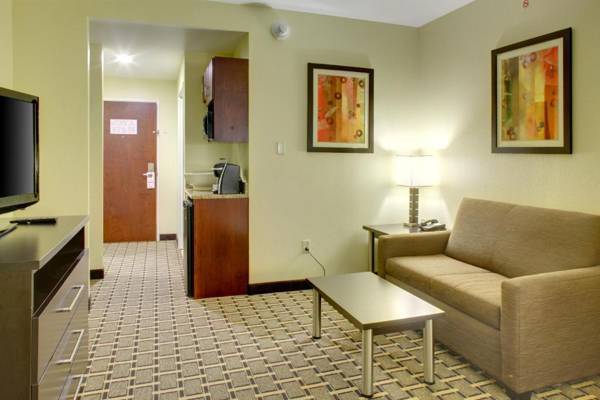 Holiday Inn Express & Suites Cross Lanes an IHG Hotel