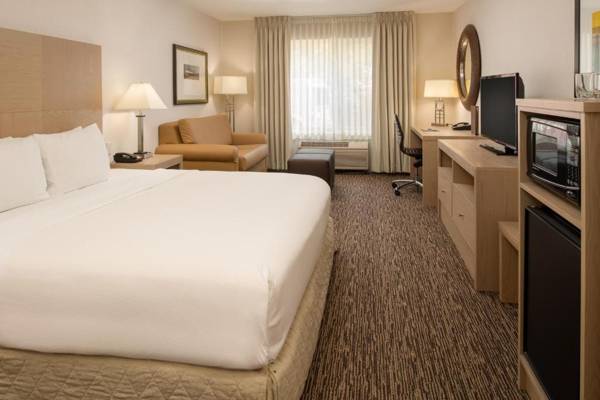 DoubleTree by Hilton Portland Tigard