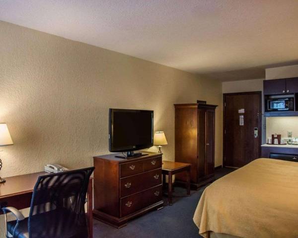 Workspace - Quality Inn & Suites Cincinnati I-275