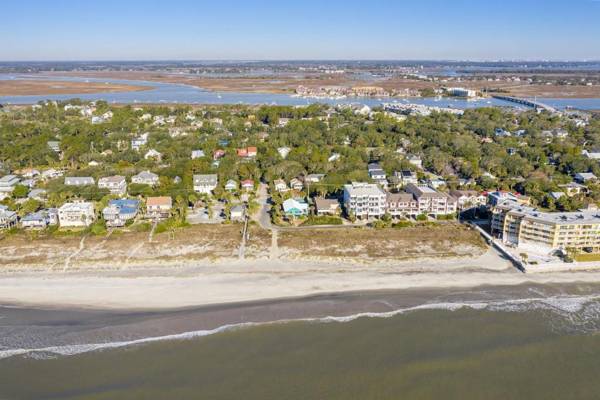 220 W Ashley - Corner Cottage - Central Location