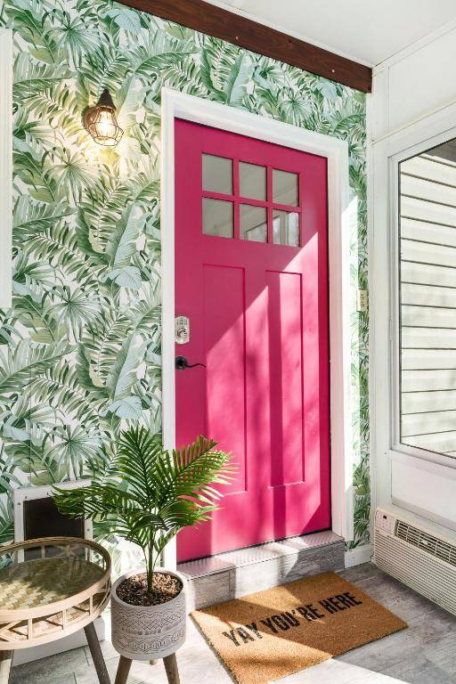 2nd Block E Huron - Keep Palm - Adorable House Minutes from the Beach