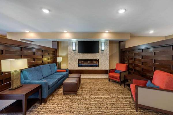 Comfort Inn & Suites Northern Kentucky