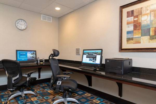 Workspace - Hampton Inn & Suites Cleveland-Airport/Middleburg Heights