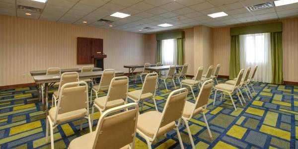 Holiday Inn Express & Suites Midwest City an IHG Hotel