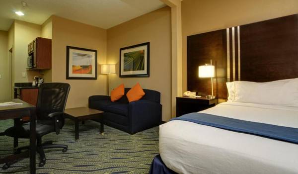 Workspace - Holiday Inn Express & Suites Midwest City an IHG Hotel