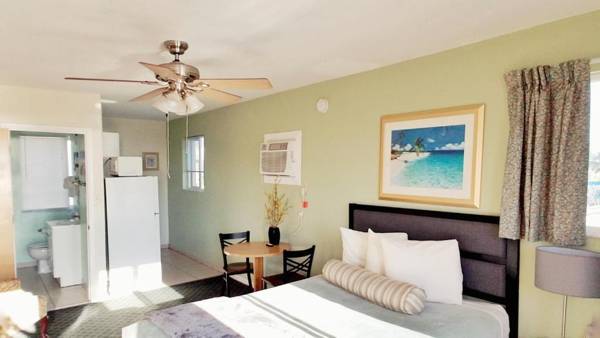 Johns Pass Beach Motel