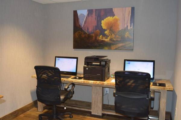 Workspace - Holiday Inn Express Springdale - Zion National Park Area an IHG Hotel