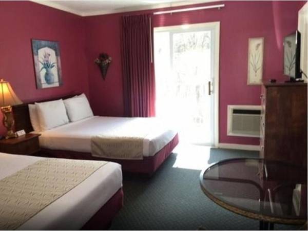 Carter Lodge - On The River