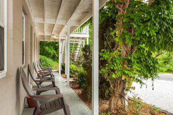 Hickory Falls Guesthouse