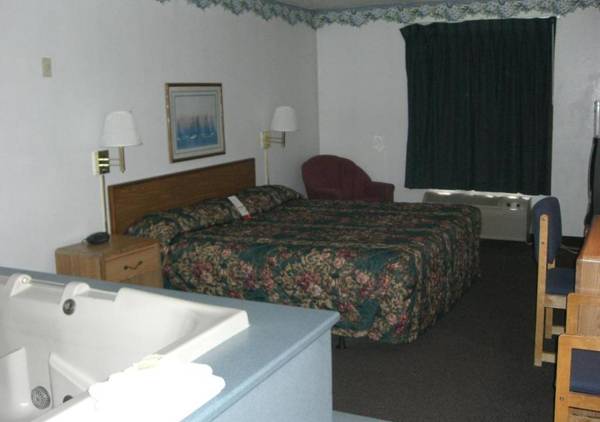 Norwood Inn and Suites - Roseville