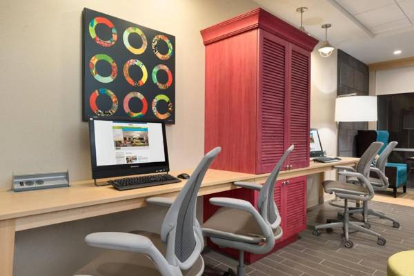 Workspace - Home2 Suites by Hilton Roseville Minneapolis
