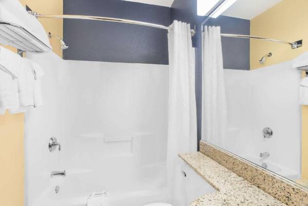 Microtel Inn & Suites Chili/Rochester