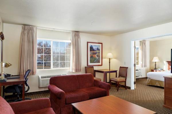 Workspace - Comfort Inn & Suites