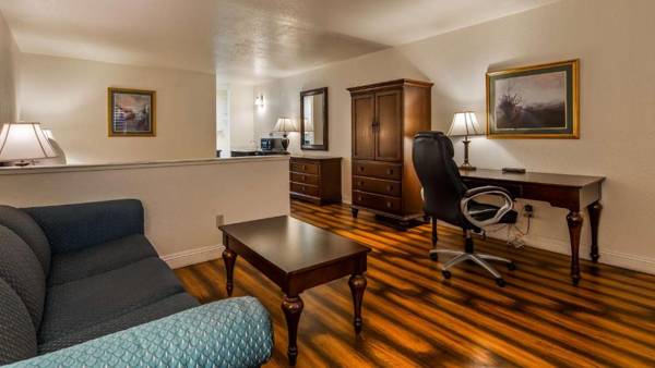 Workspace - SureStay Plus Hotel by Best Western Susanville