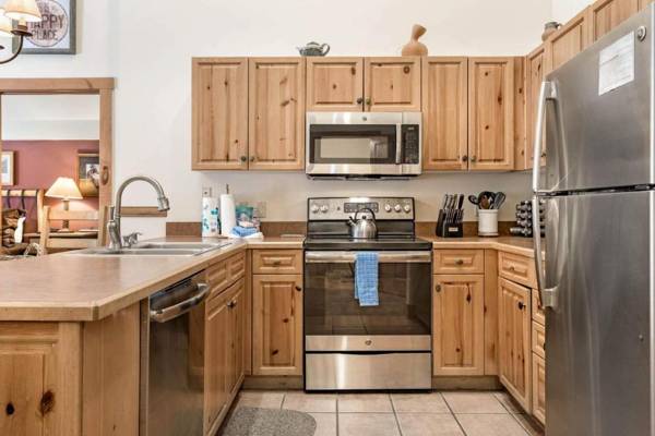 Expedition Station - River Run Keystone