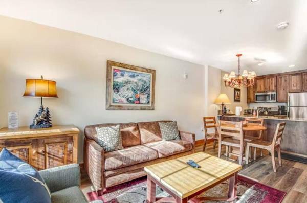 1 Bedroom Mountain View Condo in River Run Village Just 75 yds from the Summit Express Gondola