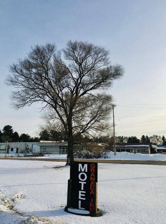 Granada Inn Motel - Kalkaska